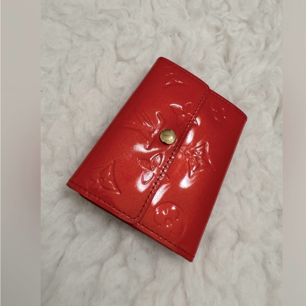 Authentic Louis Vuitton Monogram Vernis Card Case – Red 159.